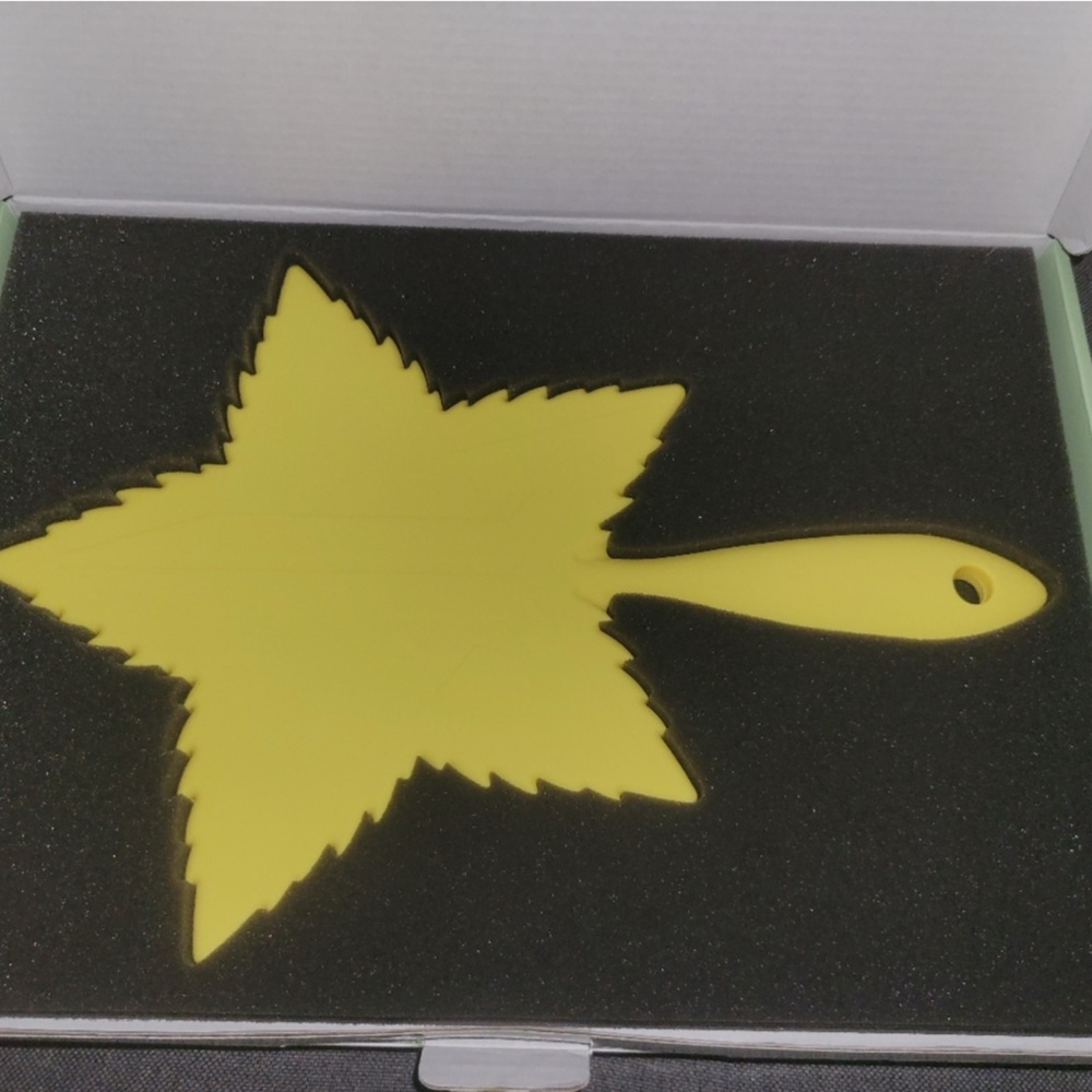 Jeffree Star Canary yellow Soft Touch 420 leaf hand mirror